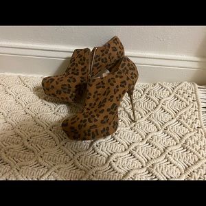 Forever 21 ankle Boots